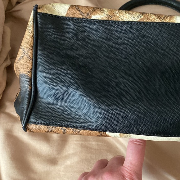 L.A.M.B. - Picture 5 of 9